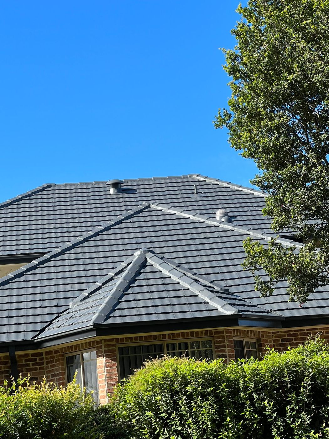 A full house with a freshly finished roof